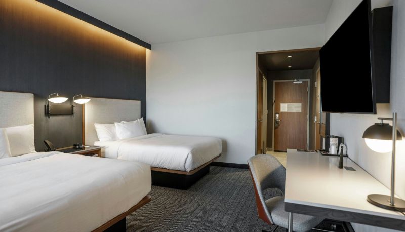 Room - Courtyard by Marriott Madison