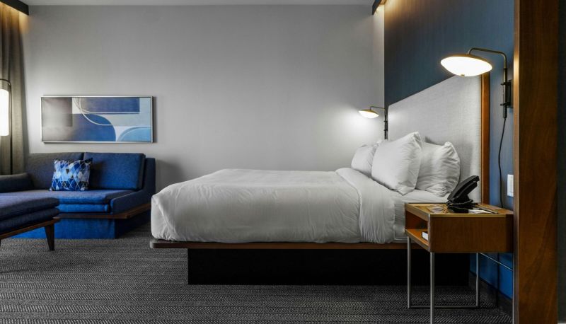 Zimmer - Courtyard by Marriott Madison