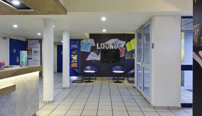 Salon - ibis budget Chilly Mazarin Les Champarts