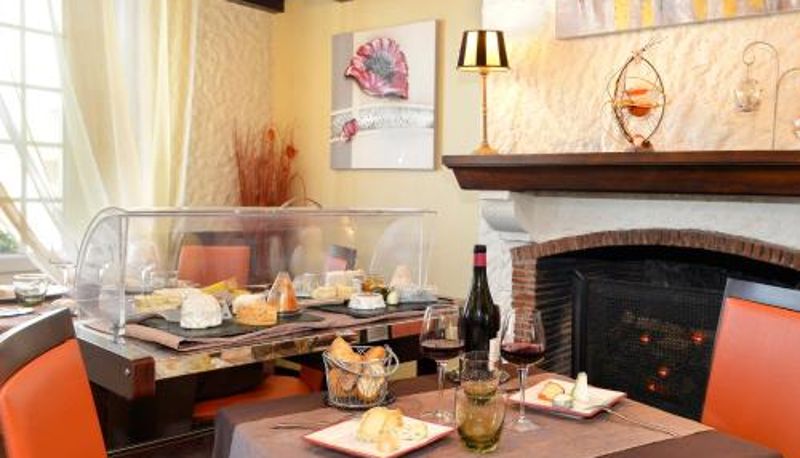 Info - Logis Hôtels Restaurant Le Dauphin