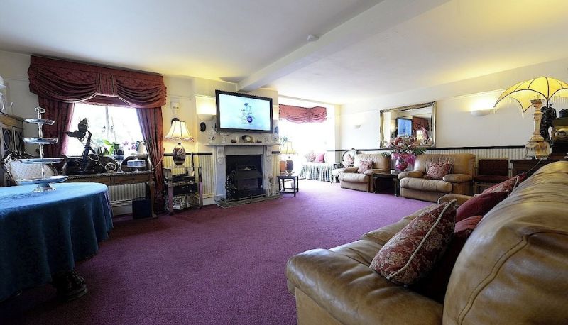 Sala - Meryan House Hotel