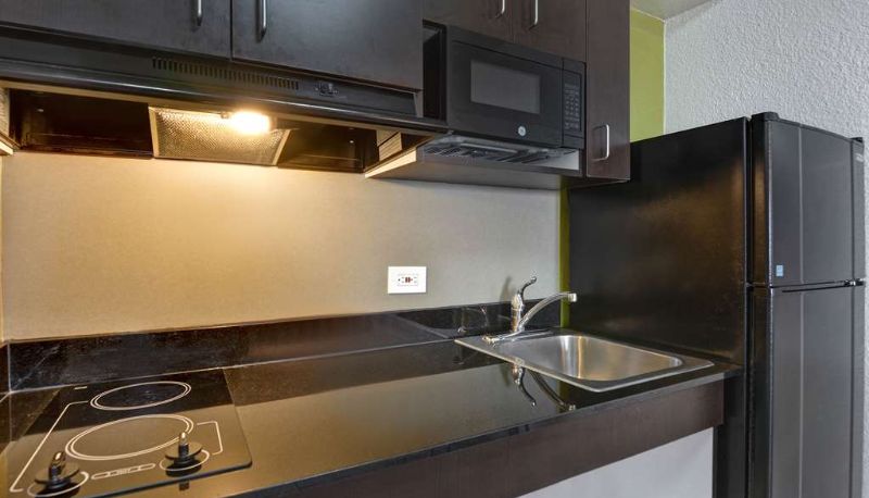 Info - MOTEL 6 DESTIN FL