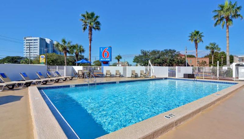 Pool - MOTEL 6 DESTIN FL