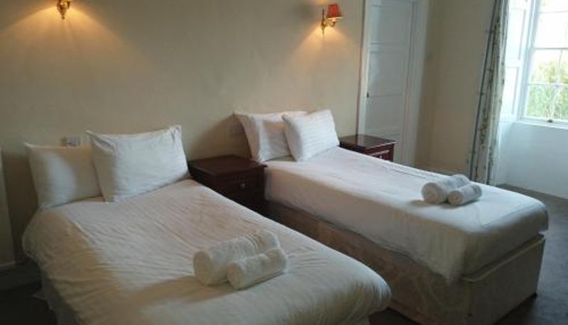 Informação - Blue Bell Hotel