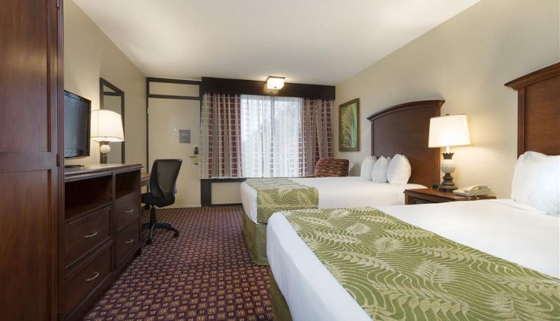 Room - Rosen Inn International