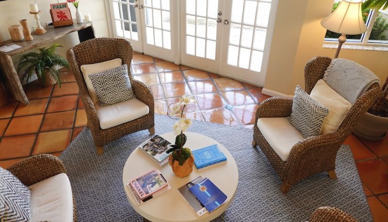 Sala - Jupiter Waterfront Inn