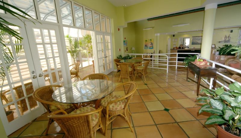 Sala - Jupiter Waterfront Inn