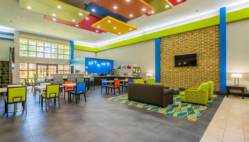 Hall - Quality Inn Atlanta Northeast I-85