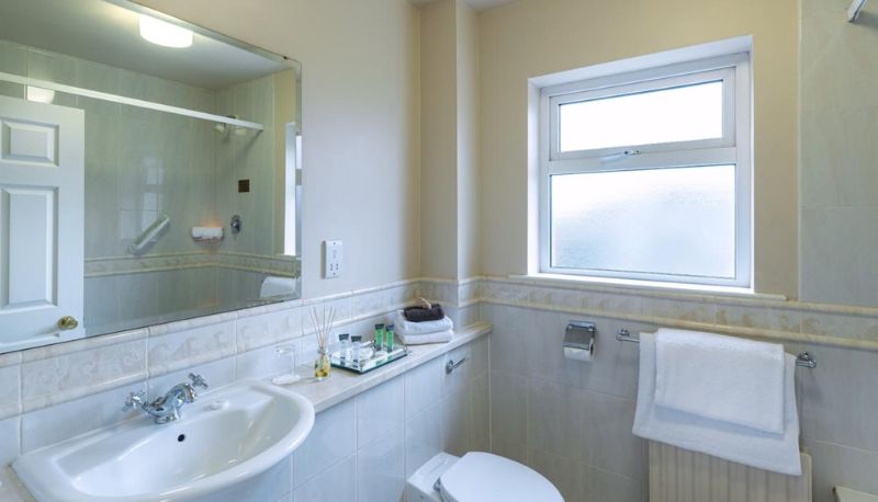 Banyo - Earls Court House Hotel