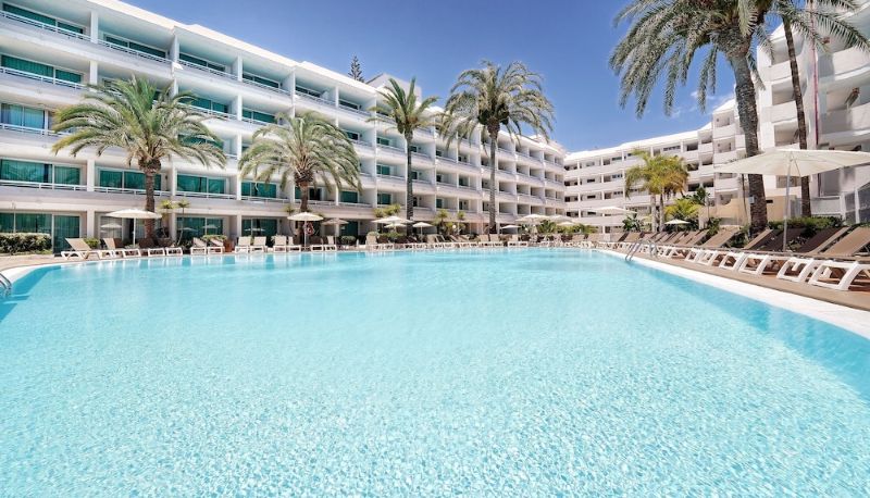 Piscina - Akeah Broncemar