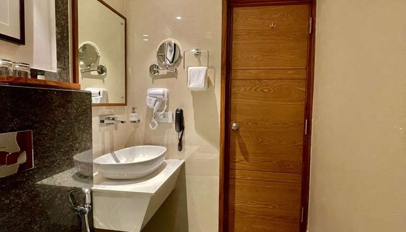 Camera - Best Western Swaran Amritsar