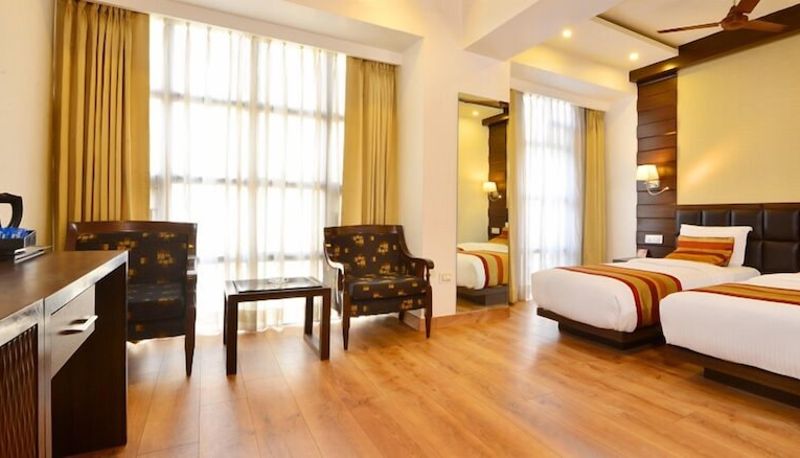 Camera business - Hotel Metro Heights