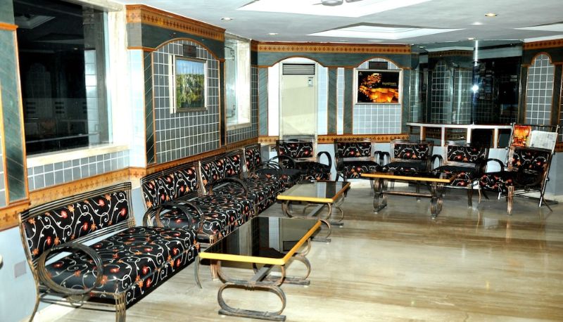 Hall - Chandra Inn