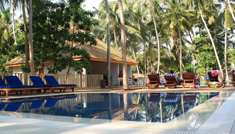 Piscina - Vilamendhoo Maldives Resort Island