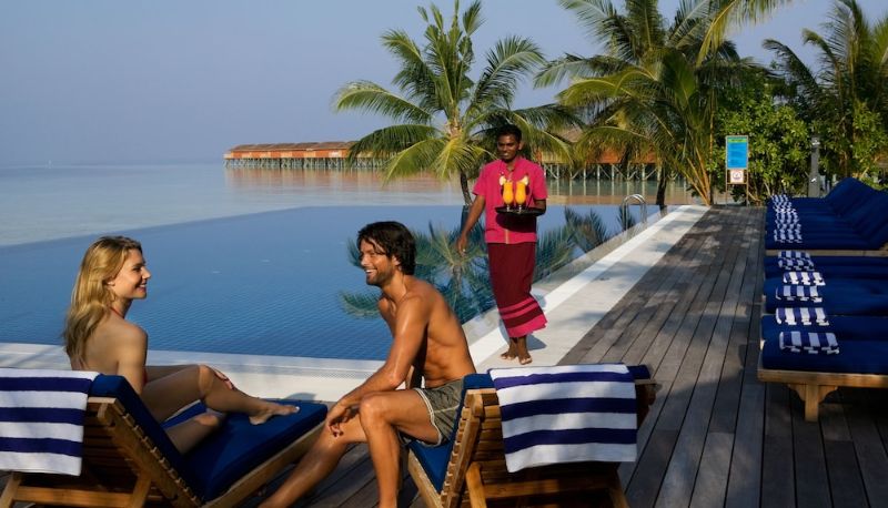 Piscina - Vilamendhoo Maldives Resort Island
