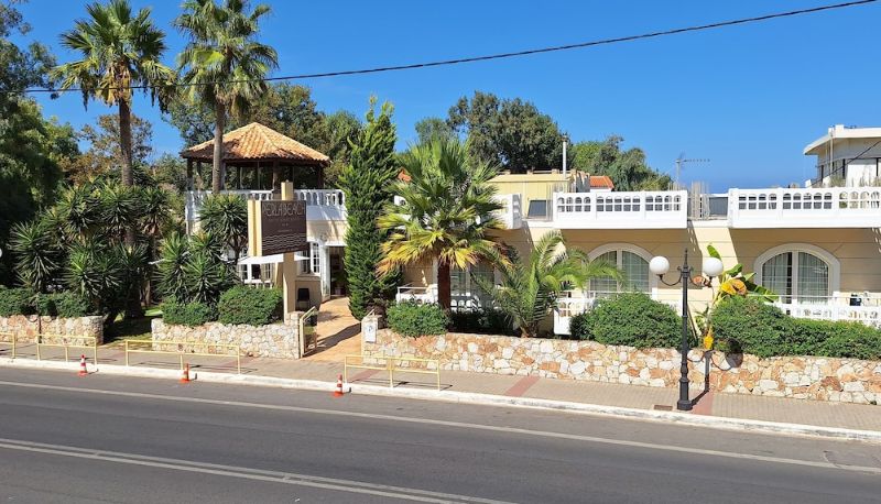 Información - Perla Beach