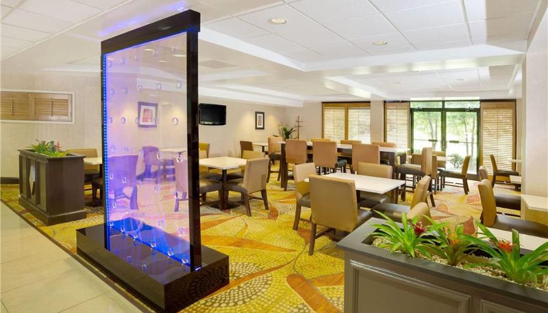 Salón - Wingate by Wyndham Raleigh Durham / Airport