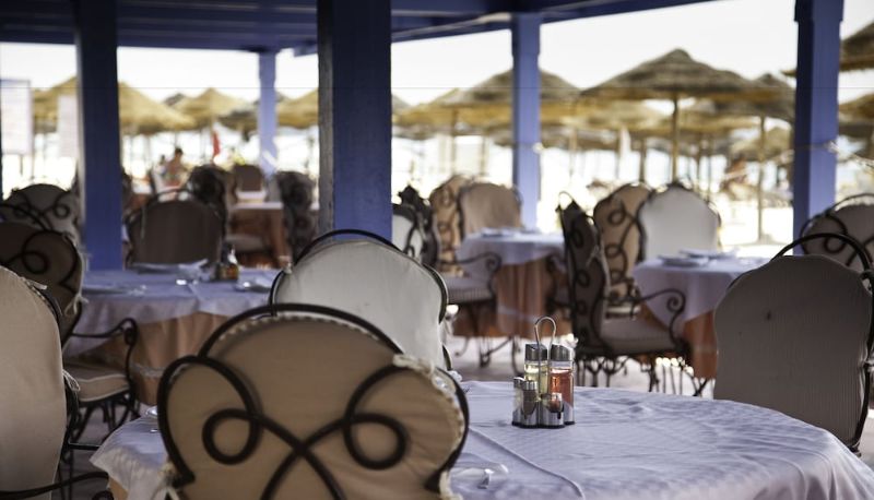 Restaurant - Hotel Samira Club - Caters to Couples