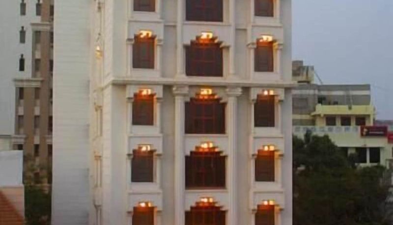 Información - Hotel Maurya International