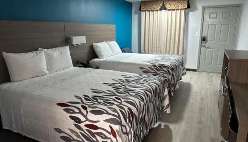 Info - Days Inn by Wyndham Camden AR