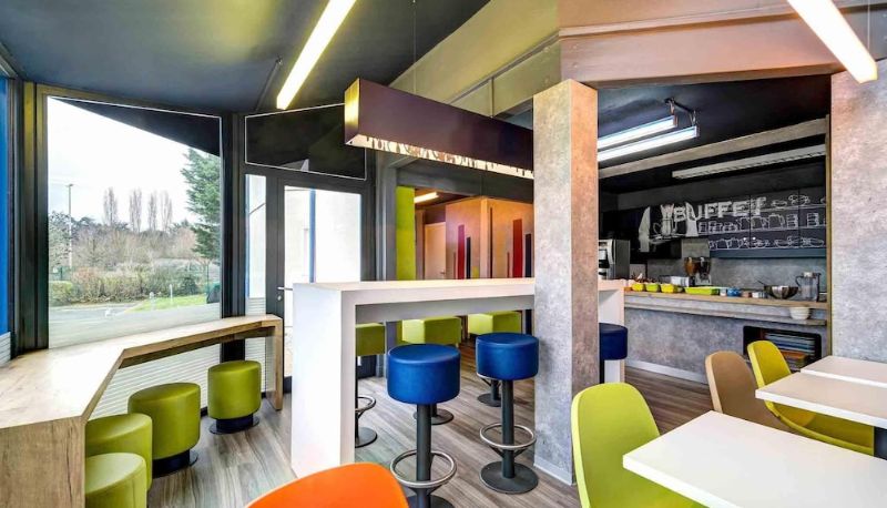 Otel açık alanı - ibis budget Caen Nord Mémorial