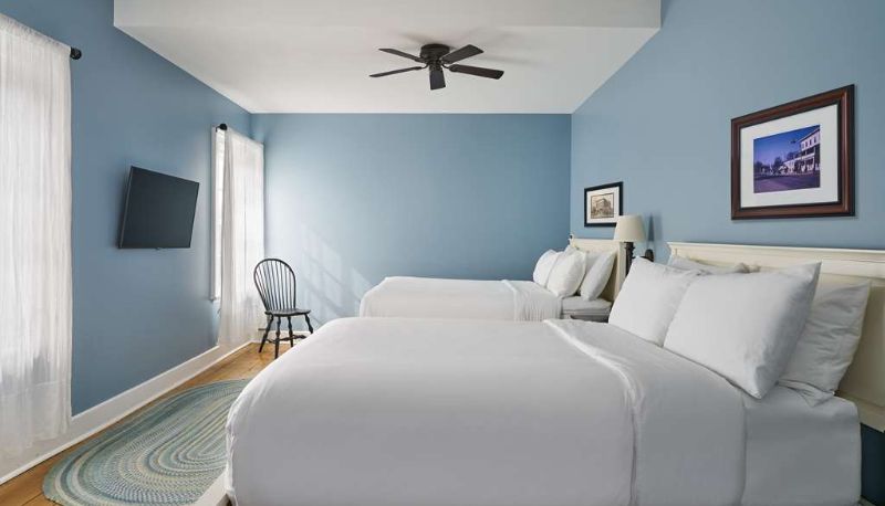 Zimmer - The Cadillac House Lexington Tapestry Collection by Hilton