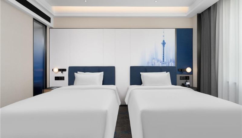 Camera - Hampton by Hilton Kuitun