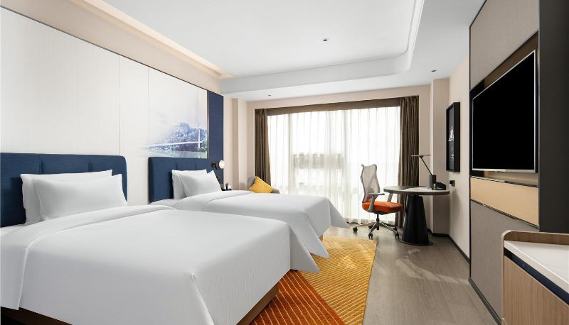 Zimmer - Hampton by Hilton Leshan Railway Station