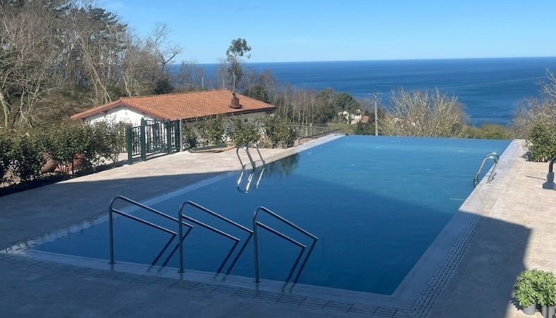 Piscina - Hotel Luze Boutique San Sebastián