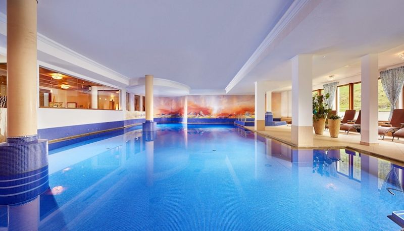 プール - Hotel Alpenhof