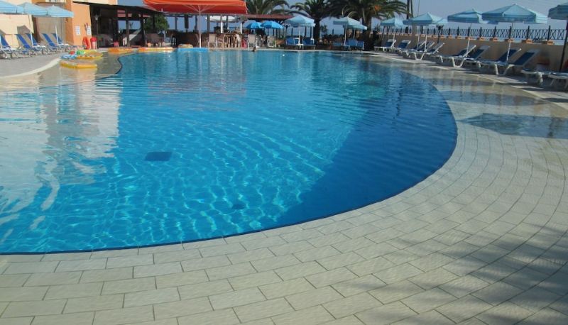 Piscina - Ninos on the Beach