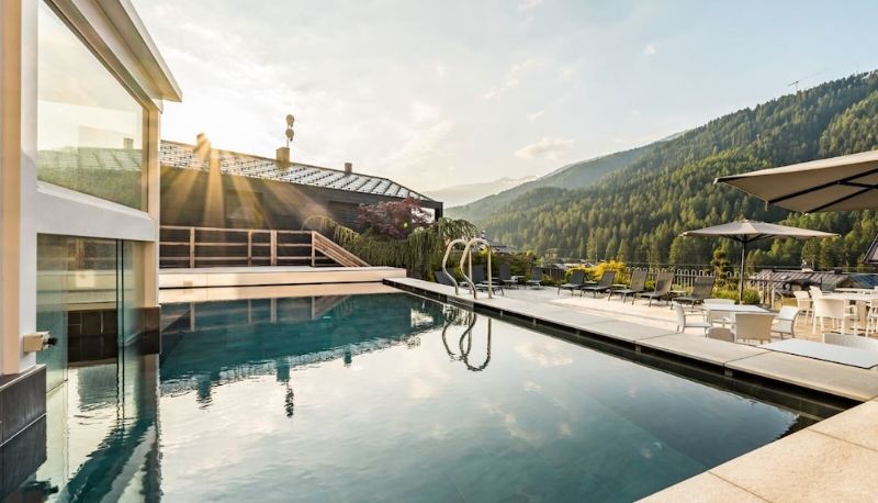 Piscina - Hotel Ravelli