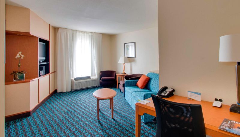 Camera - Fairfield Inn and Suites by Marriott Clermont