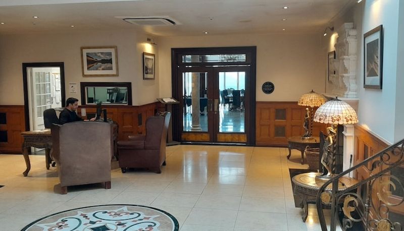 Reception - Nugget Point Hotel