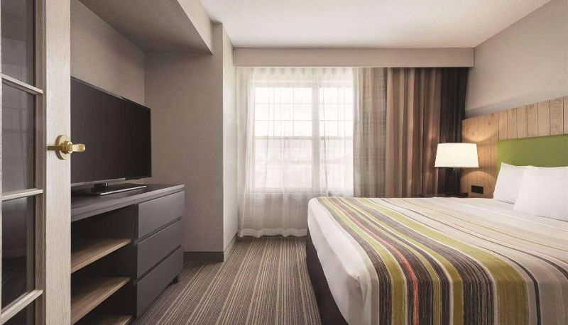 Suite - Country Inn & Suites by Radisson Green Bay East WI