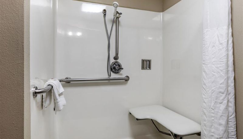 Zimmer - Comfort Inn & Suites Pauls Valley - City Lake