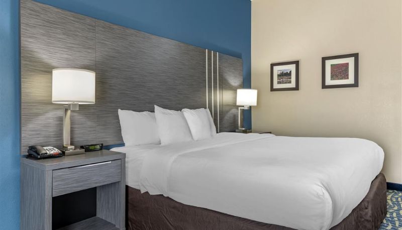 Zimmer - Comfort Inn & Suites Pauls Valley - City Lake