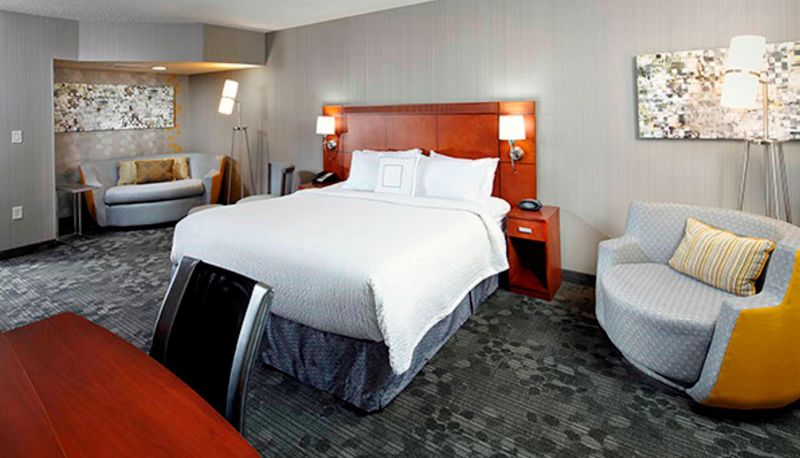 Camera - Courtyard by Marriott Akron Stow