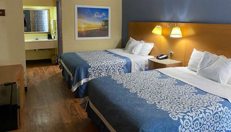 Zimmer - Motel 6 Savannah GA-Gateway  I 95