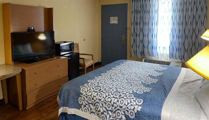 Room - Motel 6 Savannah GA-Gateway  I 95