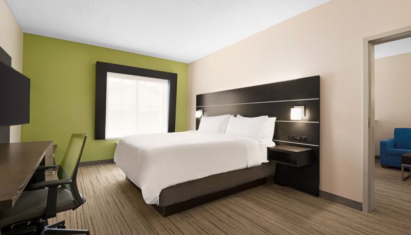 Zimmer - Holiday Inn Express & Suites MCALESTER by IHG