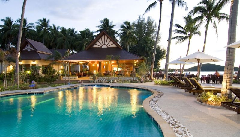 Zwembad - Kanok Buri Resort