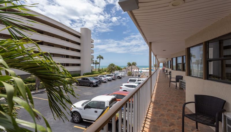 Suite - Plaza Beach Hotel Beachfront Resort