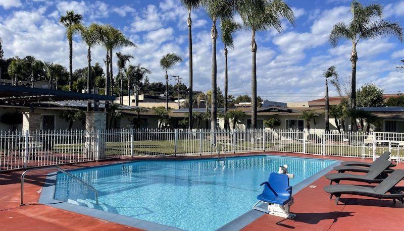 プール - Fallbrook Country Inn