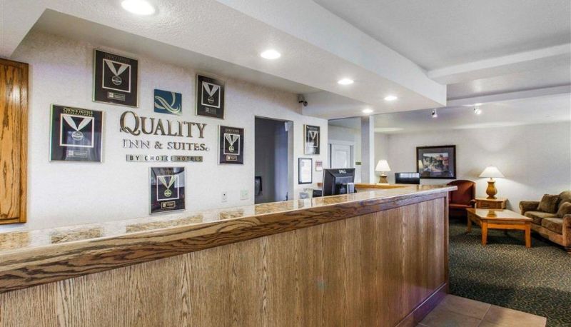 Hall - Quality Inn & Suites Goldendale