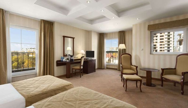 Kamer - Ramada Hotel & Suites by Wyndham Bucharest North