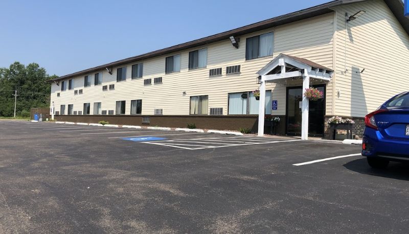 Info - AmeriVu Inn