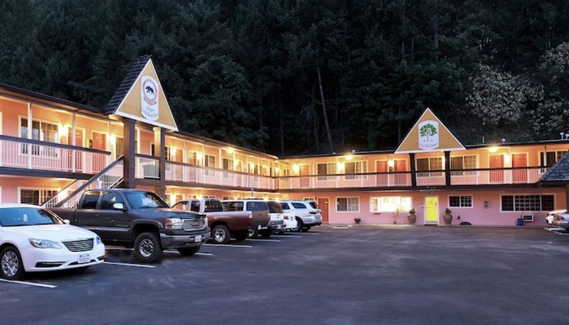 Info - National 9 Inn Placerville