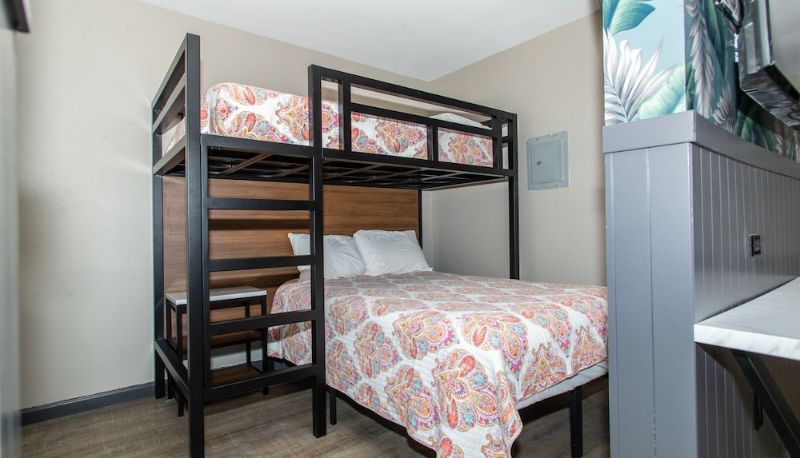 Suite - Magnolia Tree Hotel - Near Anaheim Convention Center