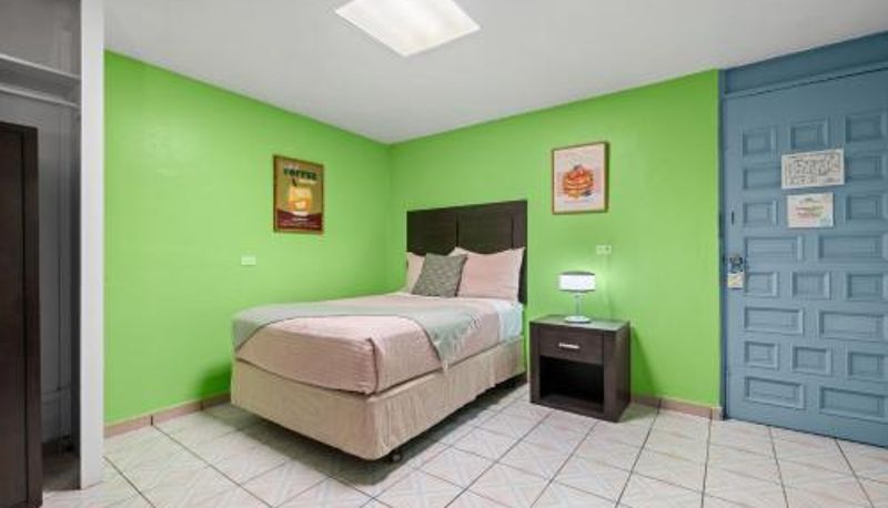 Info - Borinquen Beach Inn